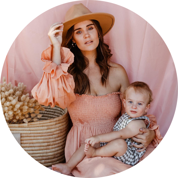 Lisa Grouwstra | OneModernMom Cover